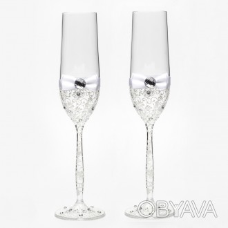 Свадебные бокалы с ручной росписью по стеклу. Белый
 
Материал: богемское стекло. . фото 1