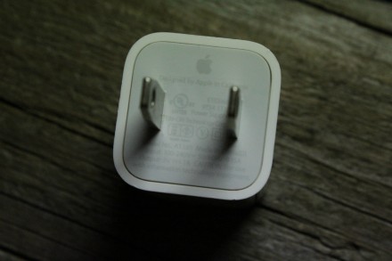 Оригинальное сетевое зарядное устройство Apple USB Power Adapter, вилка US (1 A). . фото 7
