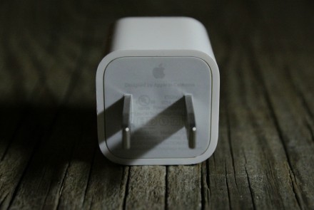 Оригинальное сетевое зарядное устройство Apple USB Power Adapter, вилка US (1 A). . фото 5