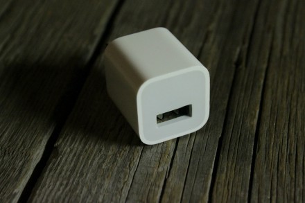 Оригинальное сетевое зарядное устройство Apple USB Power Adapter, вилка US (1 A). . фото 4
