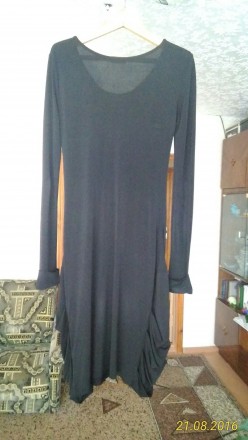 Платье черного цвета с аппликацией, б/у, в хорошем состоянии. Размер 48, Длинна . . фото 4