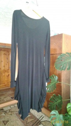 Платье черного цвета с аппликацией, б/у, в хорошем состоянии. Размер 48, Длинна . . фото 7
