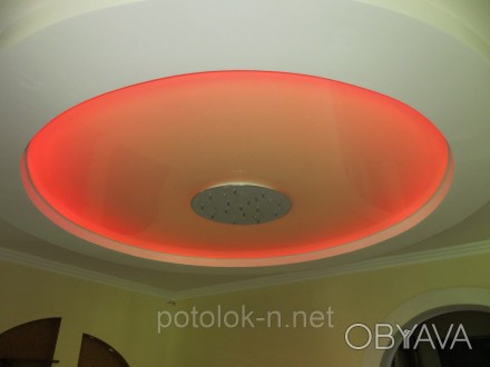 Натяжной потолок с подсветкой предусматривает в своей конструкции внутреннее осв. . фото 1