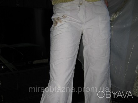  Летние женские брюки б/у белого цвета, однотонные, ткань - хлопок, почти не тян. . фото 1