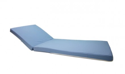 Матрас для медицинских кроватей с непромокаемым покрытием
Медицинский чехол на м. . фото 3