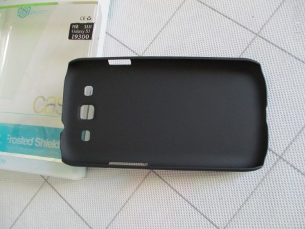 Чехол бампер для Samsung Galaxy S3 i9300. Поликарбонат Nillkin. Цвет - черный.
. . фото 4