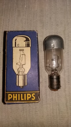 Продаю лампы Philips 12V 100W, тип ВА15S.
Это лампа вертикального излучения, то. . фото 3