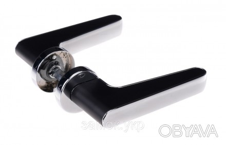 CONVEX 2015 хром/черный матовый
CONVEX 2015 – реверсивная дверная ручка на кругл. . фото 1