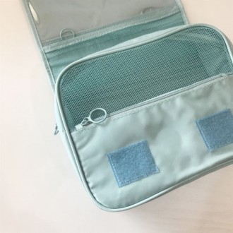 Вместительная подвесная сумочка-органайзер для набора косметики Премиум качества. . фото 10