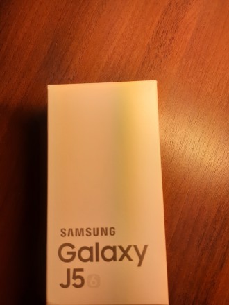 Продаю Samsung J510H Galaxy J5 2016. Есть потертости на железной рамке. Отсутств. . фото 2
