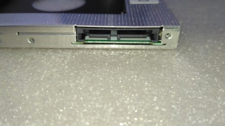 Caddy карман для установки в ноутбук второго винчестера или SSD накопителя.

S. . фото 4