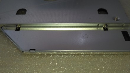 Caddy карман для установки в ноутбук второго винчестера или SSD накопителя.

S. . фото 7