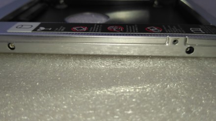 Caddy карман для установки в ноутбук второго винчестера или SSD накопителя.

S. . фото 6