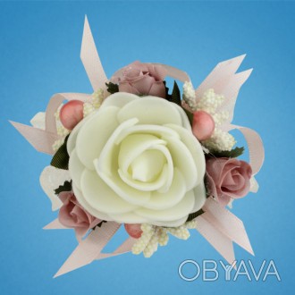 Свадебная бутоньерка на руку с большой латексной розой, атласной лентой и кружев. . фото 1